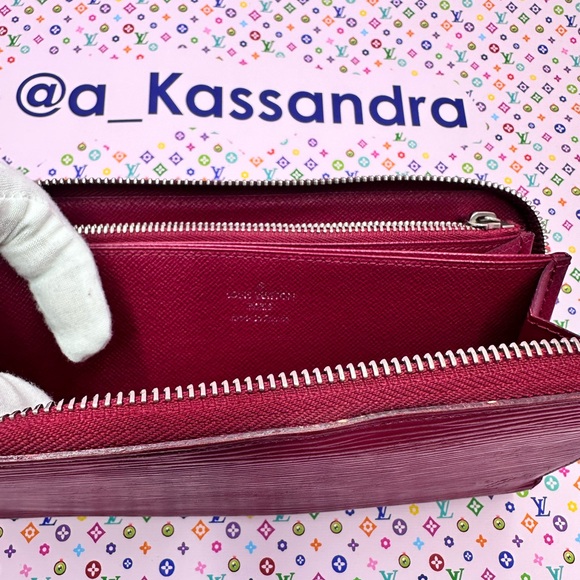 Louis Vuitton Epi Zip Around Wallet in Magenta - Picture 5 of 8